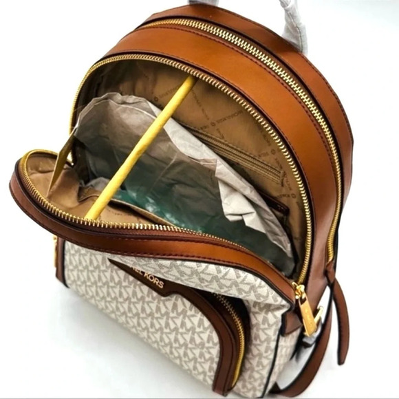 Michael Kors Medium Jaycee Zip Packet Backpack & Trifold Wallet Vanilla/Brown - Picture 8 of 16